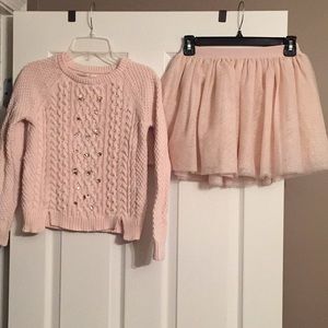GAP 2pc outfit sweater and skirt. Both size 10